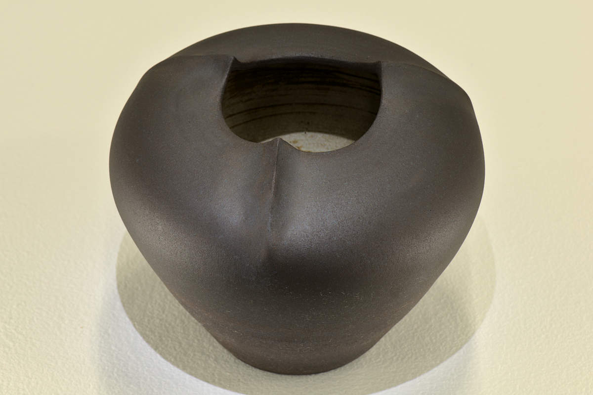 Spherical Vase 3 Peaks