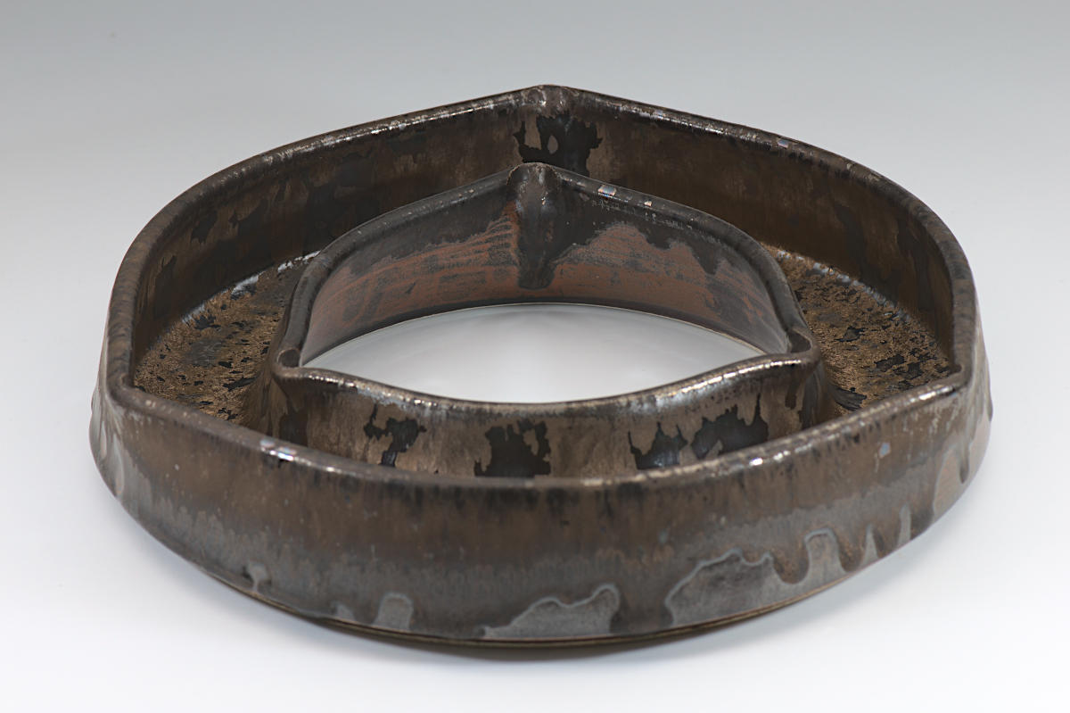 Trifoliate Double Walled Vessel